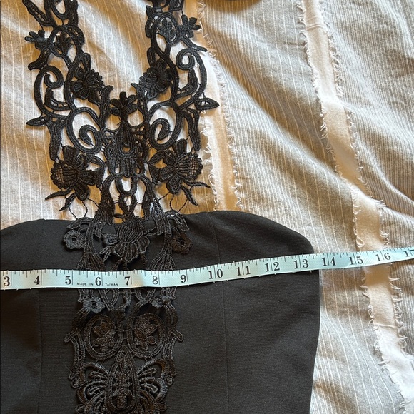 Windsor Black strapless Lace Halter detail  peplum Lace Mini Dress - Picture 12 of 15